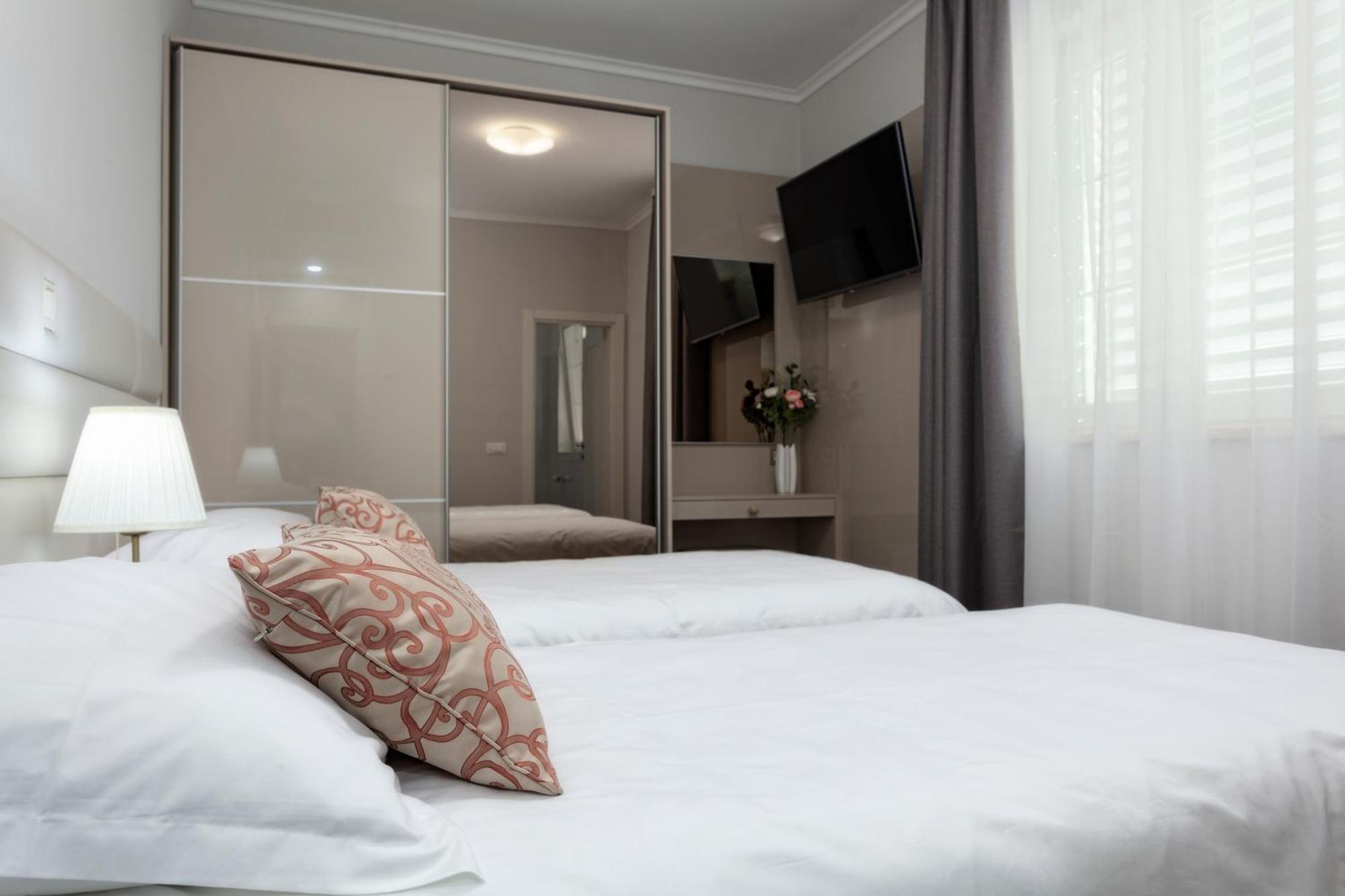 Deluxe Apartments Vila Carissa Malinska Room photo